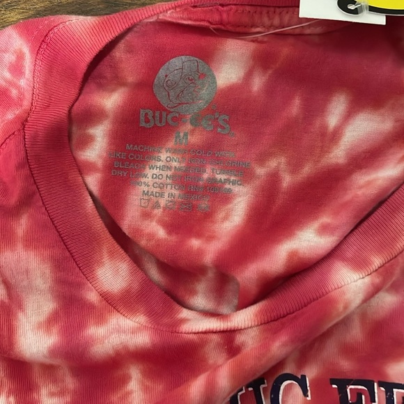 Buc-ee's Red Tie-Dye Women's Short Sleeve Tee - Picture 5 of 7